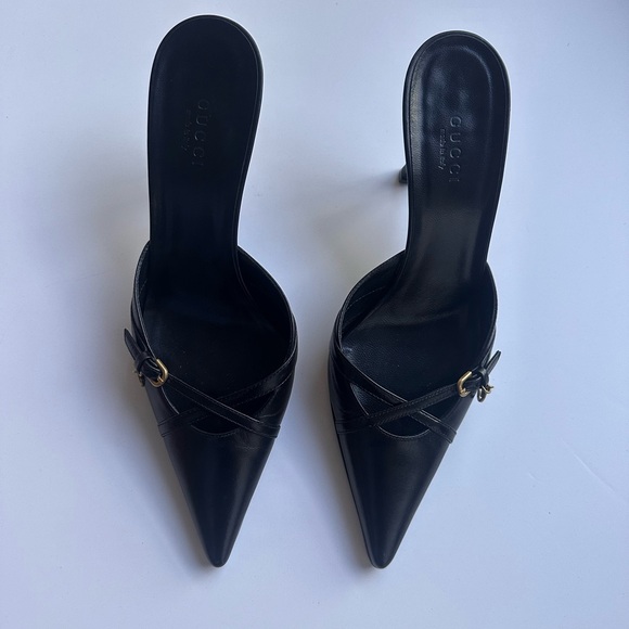 GUCCI vintage kitten heels ,GG gold charm. - Picture 3 of 12